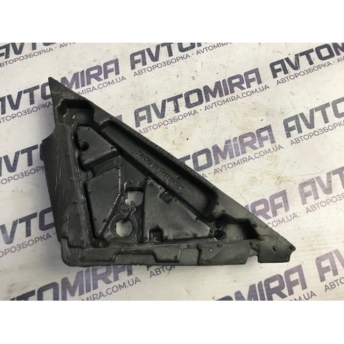 Уплотнение наружного зеркала правое Volvo V50 30716933